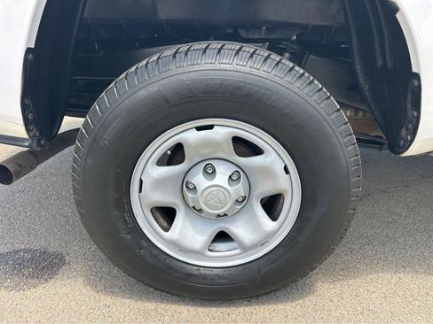 Used 2022 Toyota Tacoma SR RWD image 14