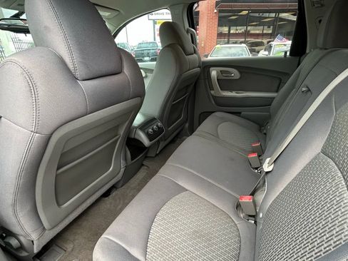 Used 2012 Chevrolet Traverse LS FWD image 10