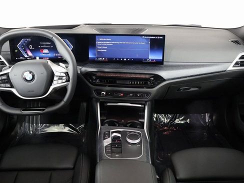 Used 2025 BMW 330i Sedan w/ Premium Package RWD image 8