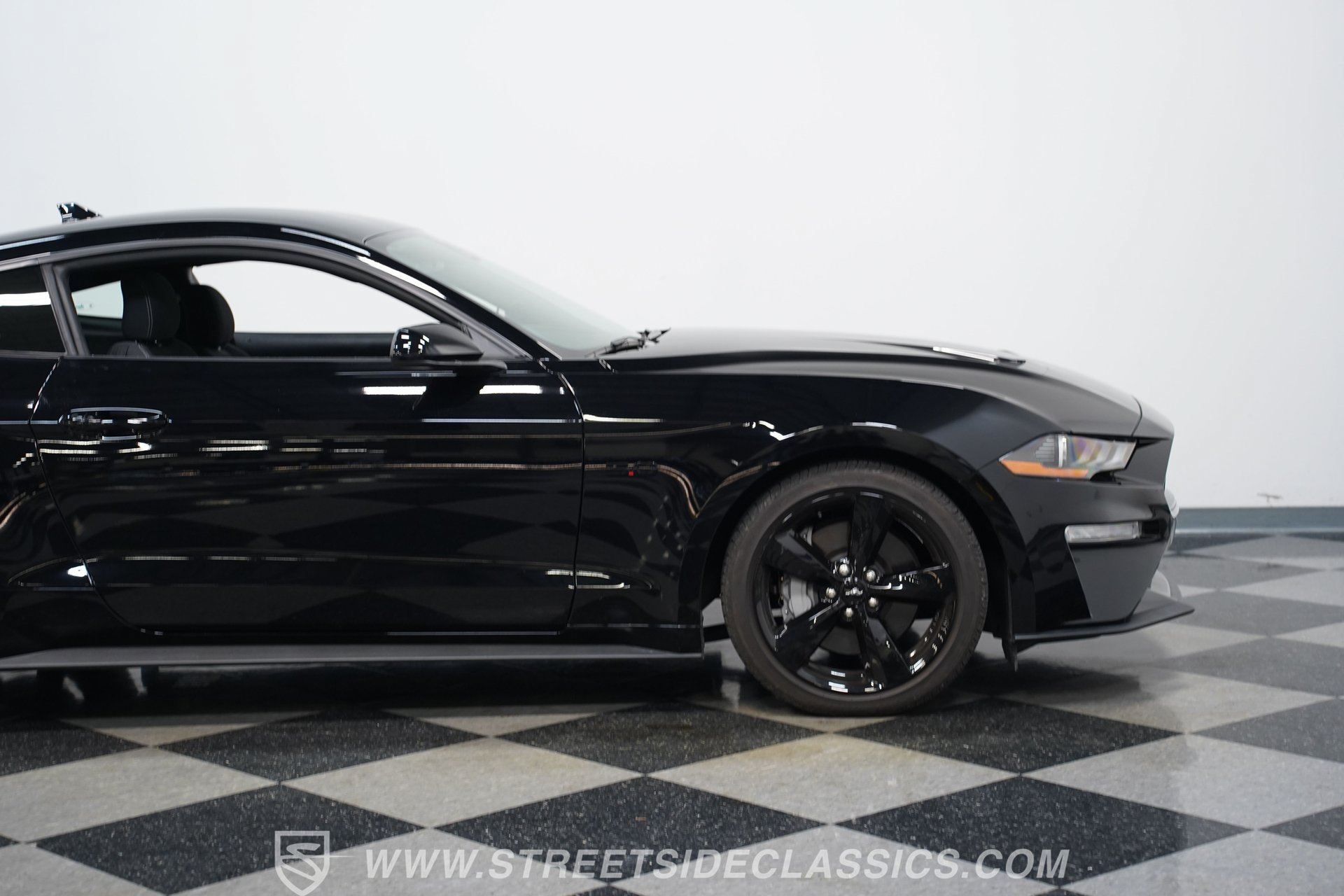 Used 2021 Ford Mustang GT w/ Black Accent Package RWD image 30