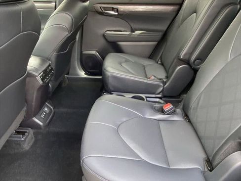 Certified 2026 Toyota Highlander Platinum AWD/4WD image 20