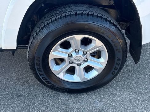 Used 2024 Toyota 4Runner SR5 image 38