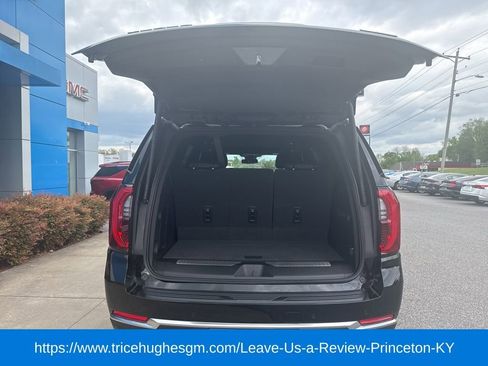Used 2026 GMC Yukon Denali w/ Sun & Power Step Package AWD/4WD image 9
