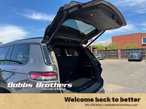 Used 2025 Jeep Grand Cherokee L Altitude RWD image 15