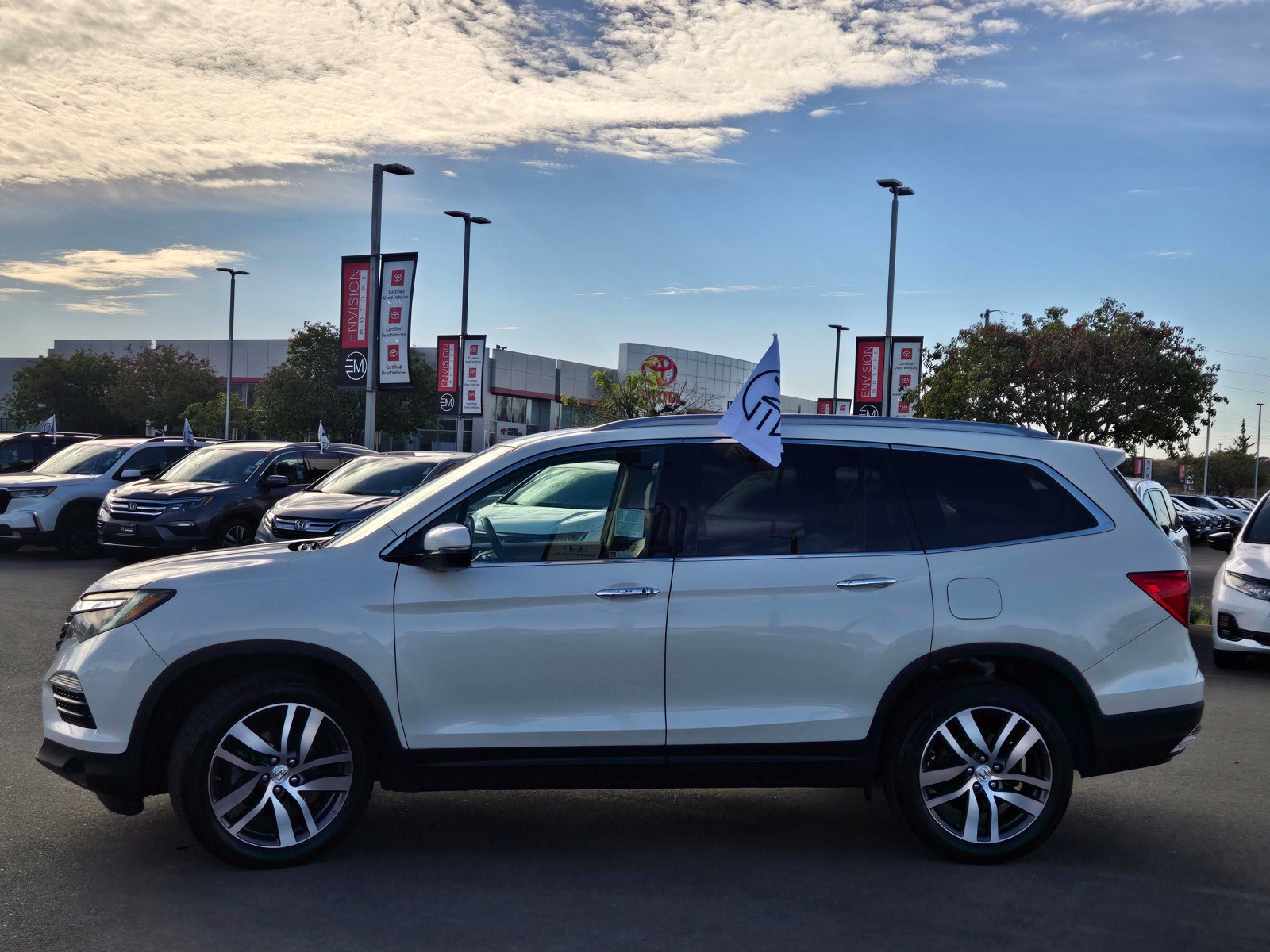 Used 2018 Honda Pilot Touring image 4