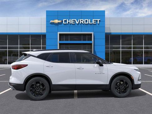 New 2026 Chevrolet Blazer LT w/ Midnight/Sport Edition image 5