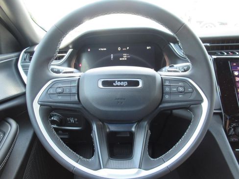 New 2026 Jeep Grand Cherokee Laredo w/ MOPAR Finishing Package RWD image 22