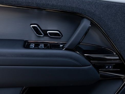 Used 2024 Land Rover Range Rover Sport Dynamic SE image 22