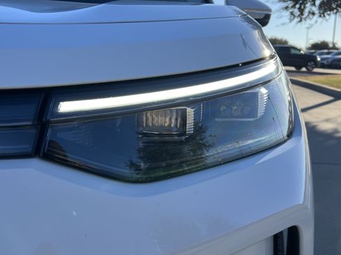 Certified 2025 Volkswagen Tiguan S image 6