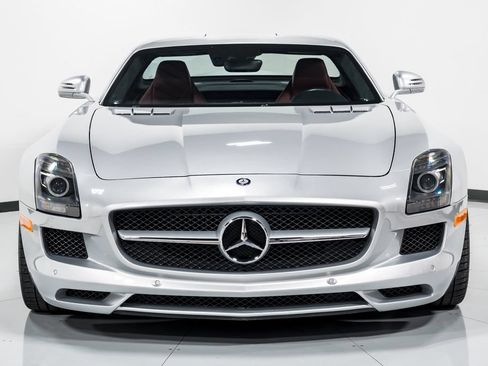 Used 2011 Mercedes-Benz SLS AMG Coupe image 8