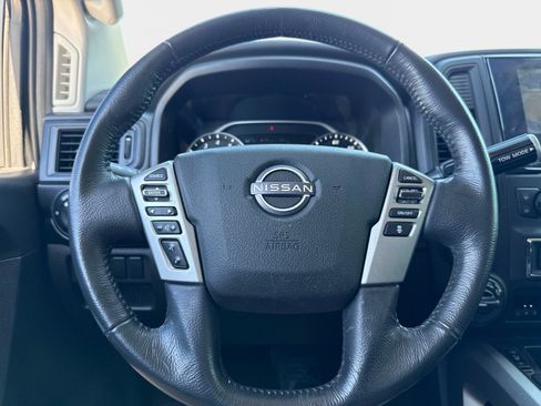Used 2024 Nissan Titan SV w/ SV Convenience Package image 25