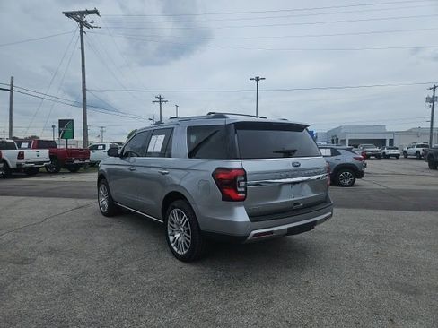 Used 2024 Ford Expedition Limited AWD/4WD image 8