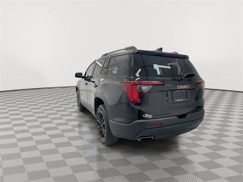 Certified 2023 GMC Acadia SLT w/ Elevation Edition image 9