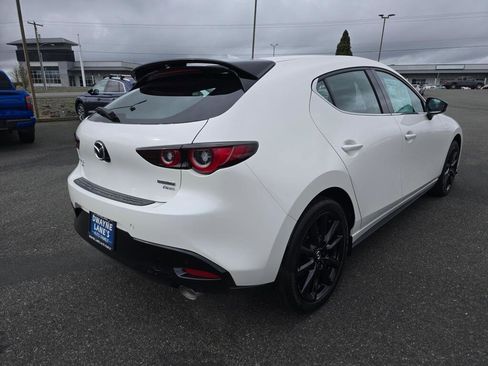 New 2026 MAZDA MAZDA3 Hatchback w/Premium Plus Pkg image 5