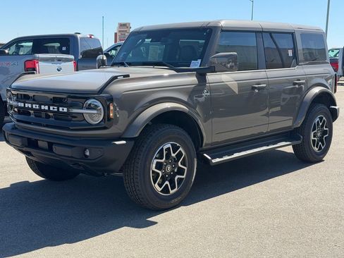 New 2026 Ford Bronco Outer Banks AWD/4WD image 3