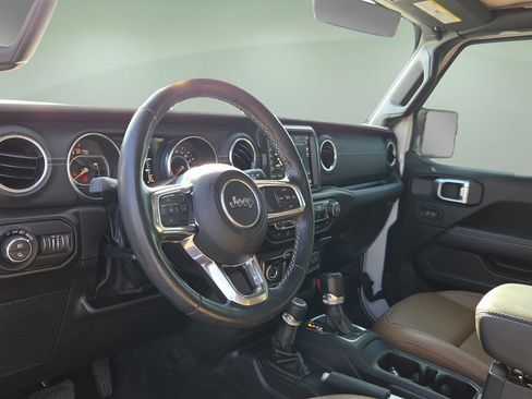 Used 2022 Jeep Gladiator Overland w/ Popular Equipment Package image 25