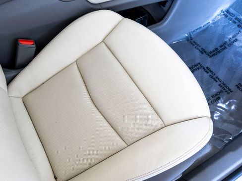 Used 2021 Cadillac XT6 Premium Luxury FWD image 30