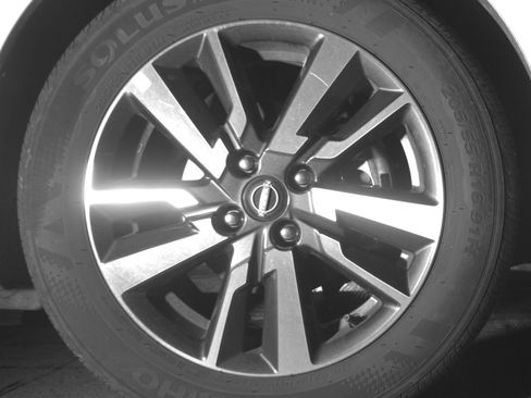 Used 2025 Nissan Versa SV FWD image 15