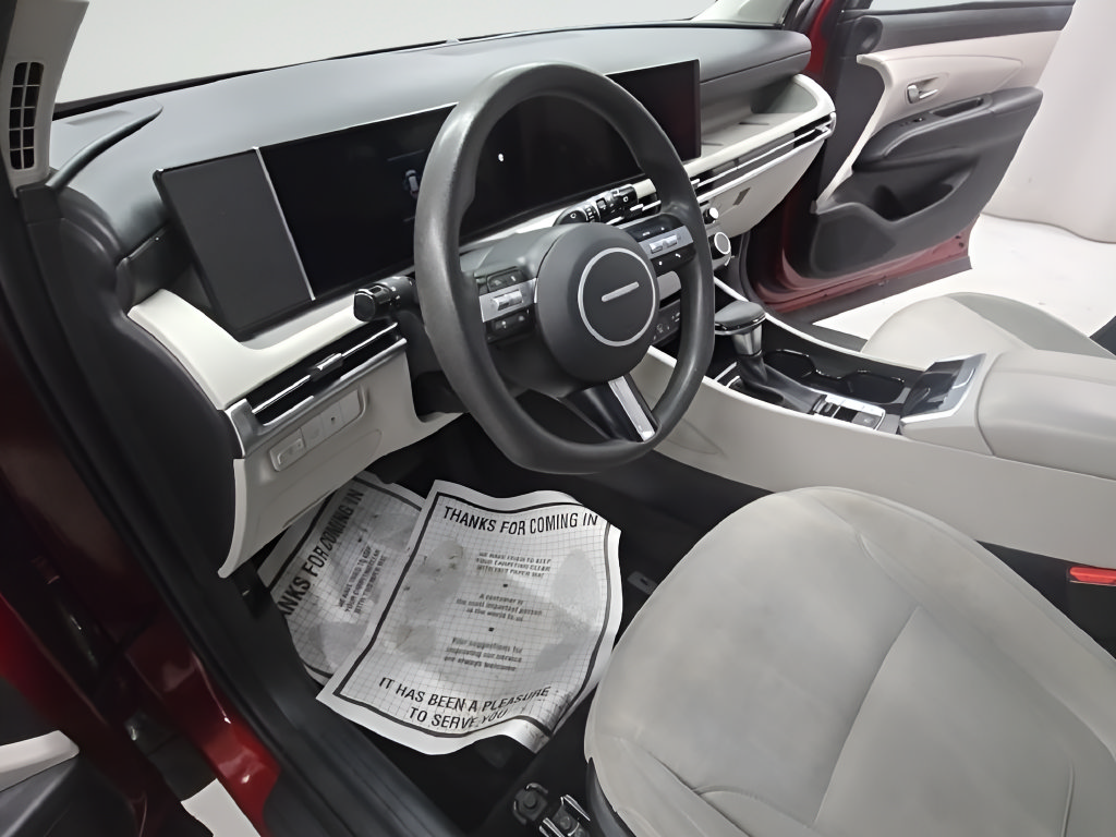 Certified 2025 Hyundai Tucson SEL AWD/4WD image 13