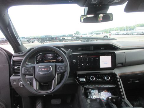 New 2026 GMC Sierra 3500 AT4 AWD/4WD image 16