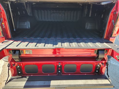 Used 2019 GMC Sierra 1500 AT4 w/ AT4 Premium Package image 32