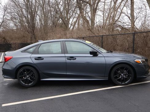 Used 2023 Honda Civic Sport image 9