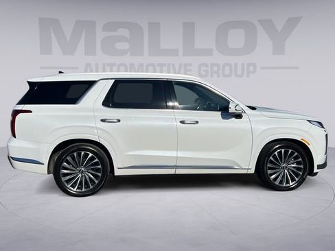 Used 2023 Hyundai Palisade Calligraphy image 6