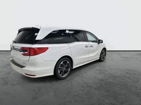Used 2024 Honda Odyssey Elite image 4