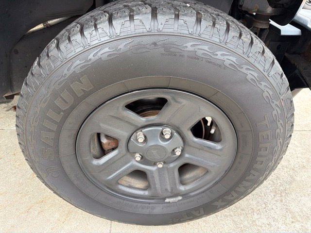 Used 2018 Jeep Wrangler Unlimited Sport AWD/4WD image 8