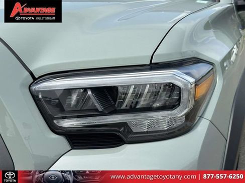 Used 2023 Toyota Tacoma TRD Off-Road w/ TRD Premium Off Road Package AWD/4WD image 12