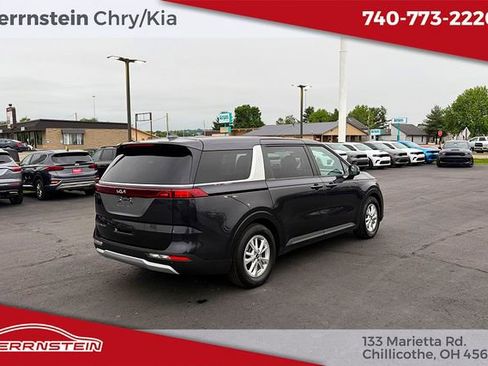 Used 2022 Kia Carnival LX FWD image 36