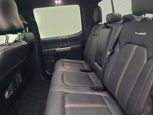 Used 2015 Ford F150 Platinum w/ Equipment Group 701A Luxury AWD/4WD image 18