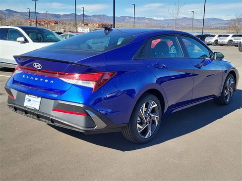 Certified 2025 Hyundai Elantra Sport image 5