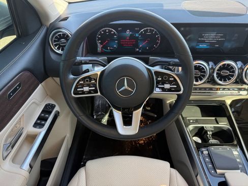 Certified 2022 Mercedes-Benz GLB 250 4MATIC image 14