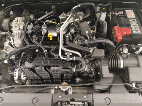 Used 2025 Nissan Altima 2.5 SV FWD image 30