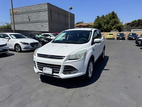 Used 2015 Ford Escape SE FWD image 12