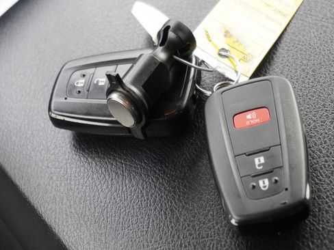 Used 2023 Toyota 4Runner SR5 image 18