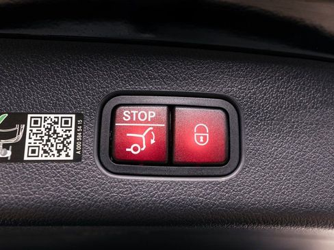 Certified 2026 Mercedes-Benz GLC 300 4MATIC image 33