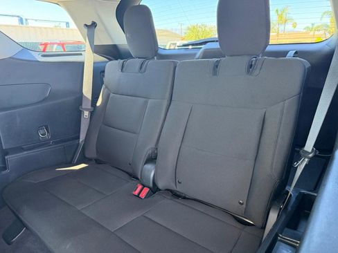 Used 2022 Ford Explorer XLT image 44