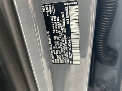 Used 2025 Porsche Cayenne S image 46