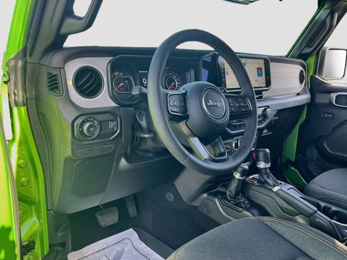 Used 2026 Jeep Wrangler Sport AWD/4WD image 9