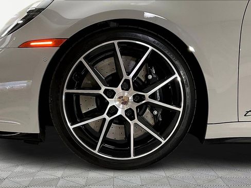 Used 2026 Porsche 911 Carrera GTS RWD image 31
