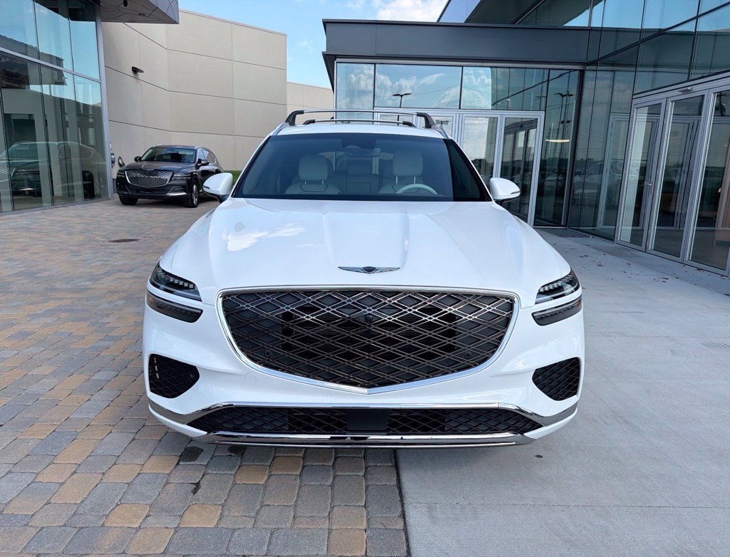 Used 2026 Genesis GV70 2.5T Advanced AWD/4WD image 3