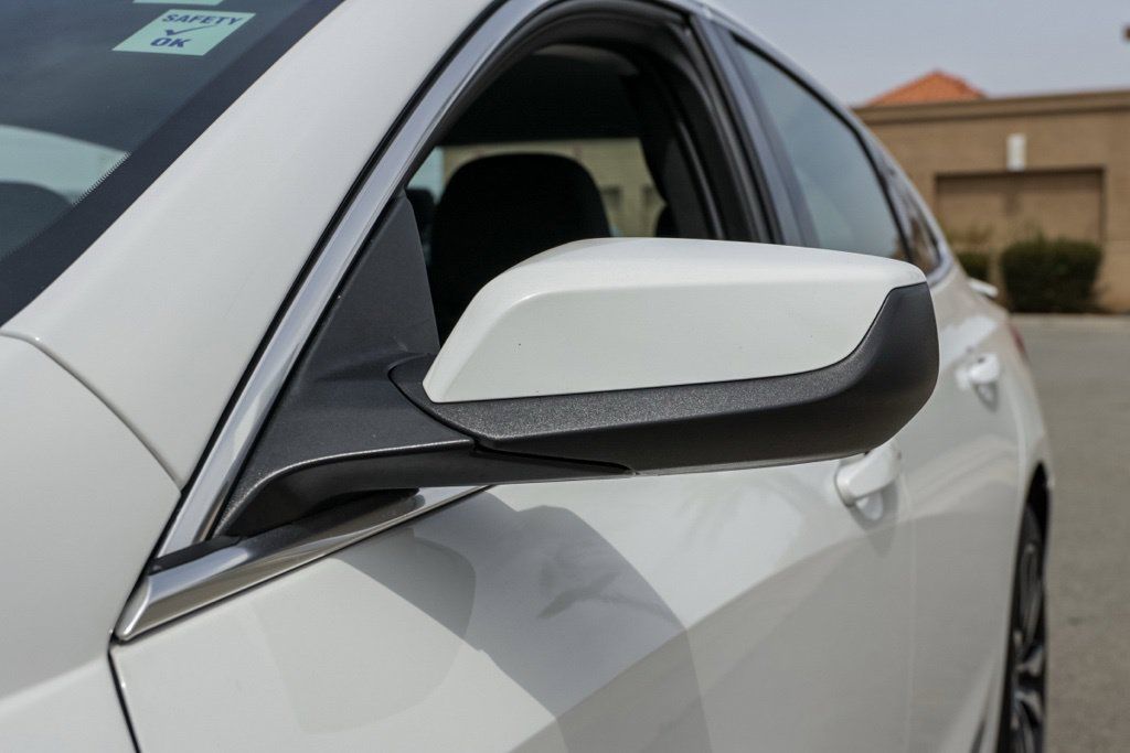 Used 2025 Chevrolet Malibu RS FWD image 14