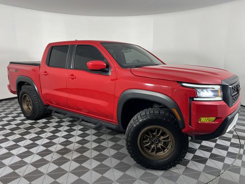 Used 2022 Nissan Frontier PRO-4X w/ Technology Package image 2