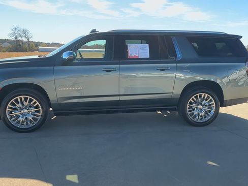 Used 2024 Chevrolet Suburban Premier w/ Max Trailering Package image 6