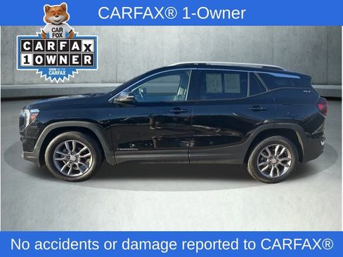 Used 2023 GMC Terrain SLT image 2