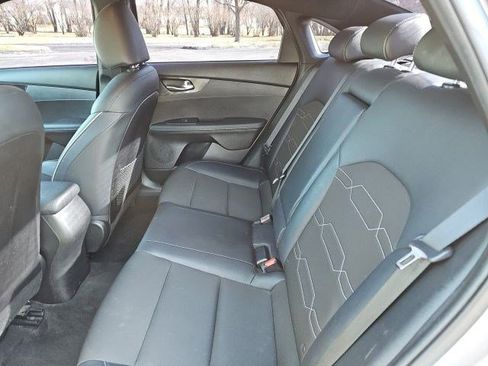 Used 2023 Kia Forte GT-Line image 18