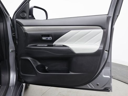 Used 2022 Mitsubishi Outlander LE AWD/4WD image 43