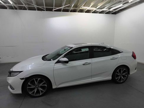 Used 2019 Honda Civic Touring image 8